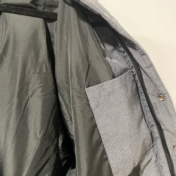 Oakley Men's Dark Gray Hooded Jacket - Picture 3 of 4